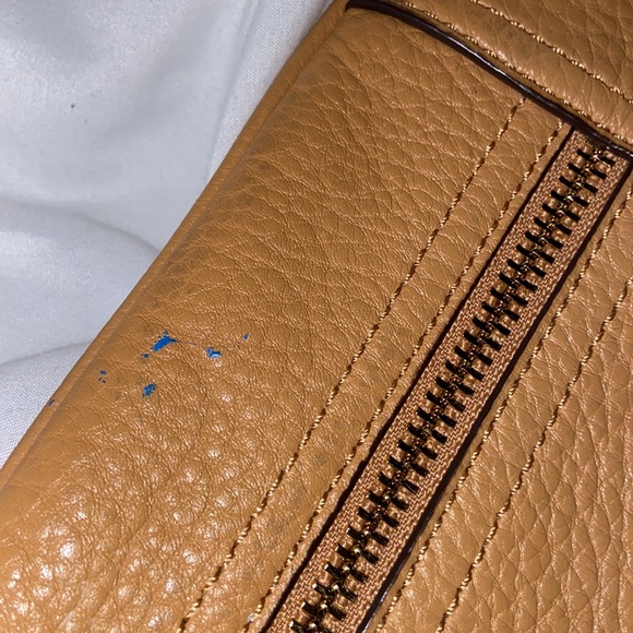 MICHAEL KORS GOLD CROSSBODY - Picture 3 of 7